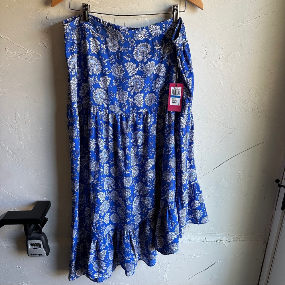 NWT Vince Camuto Asymmetric Tiered Batik Skirt In… - image 3
